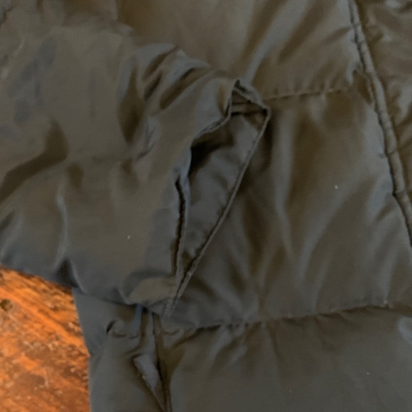 L.L. Bean Small Black Hooded Puffer Jacket - Picture 3 of 11